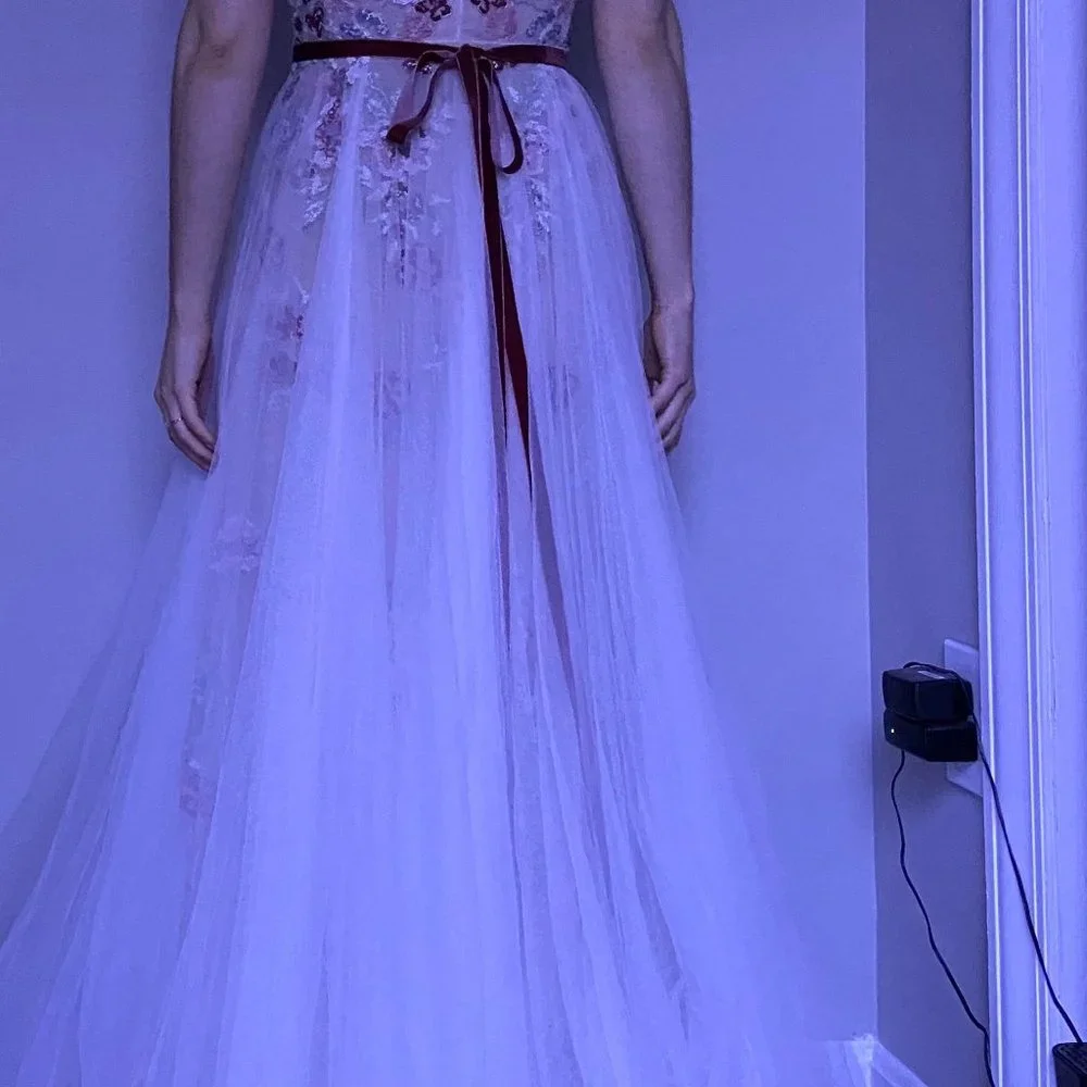 Willowby by Watters Everheart wedding gown, size 0 - Picture 9 of 14